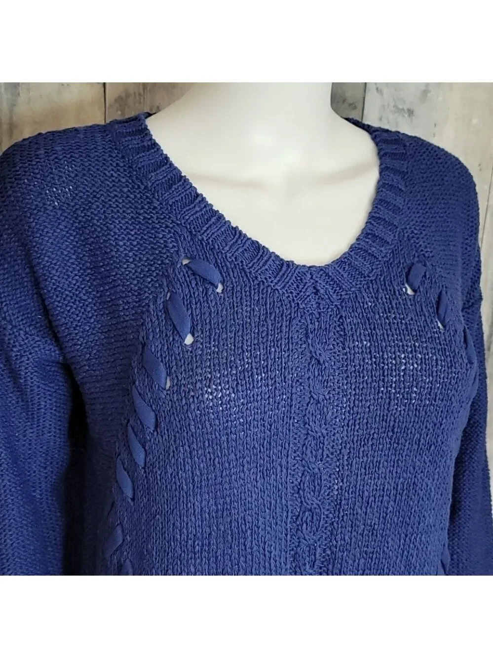 Pure Handknit cozy cre neck sweater